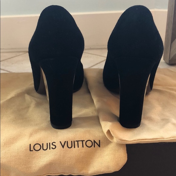 🎉Louis Vuitton black suede block heel shoes - Picture 8 of 8